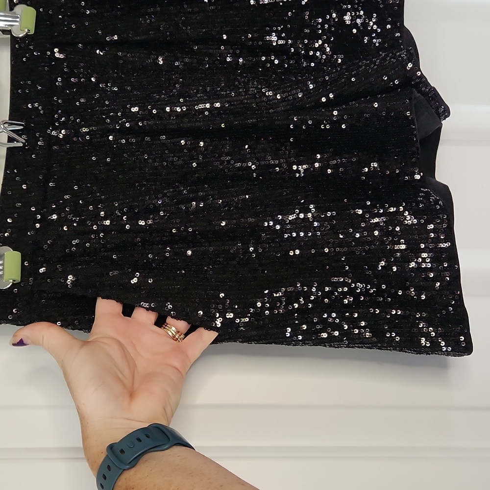 Express sequin shorts black - Picture 2 of 5